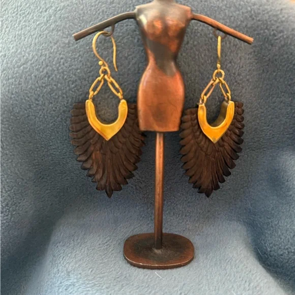 Gold Toned Trim Dark Wood Earrings Feather Style Earrings Hand Carved In Bali - Picture 9 of 9